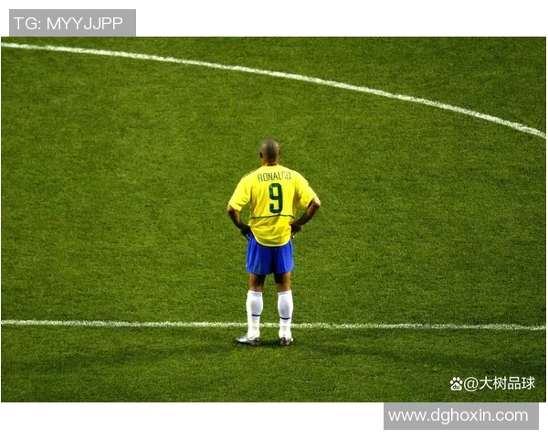 足球明星与2010年经典瞬间的惊人相似之处揭秘